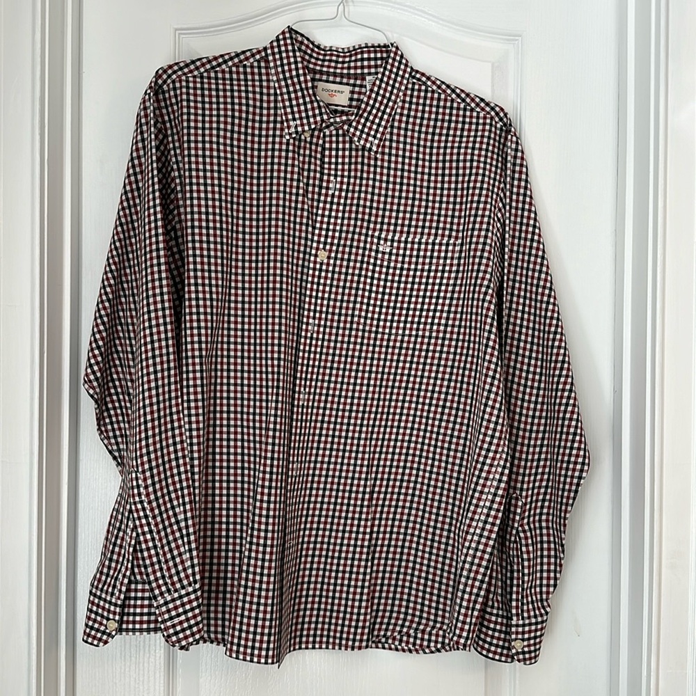 Dockers Red / Black Button Down XL